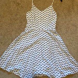 FLOWY WHITE CASUAL DRESS W BLACK DESIGNS